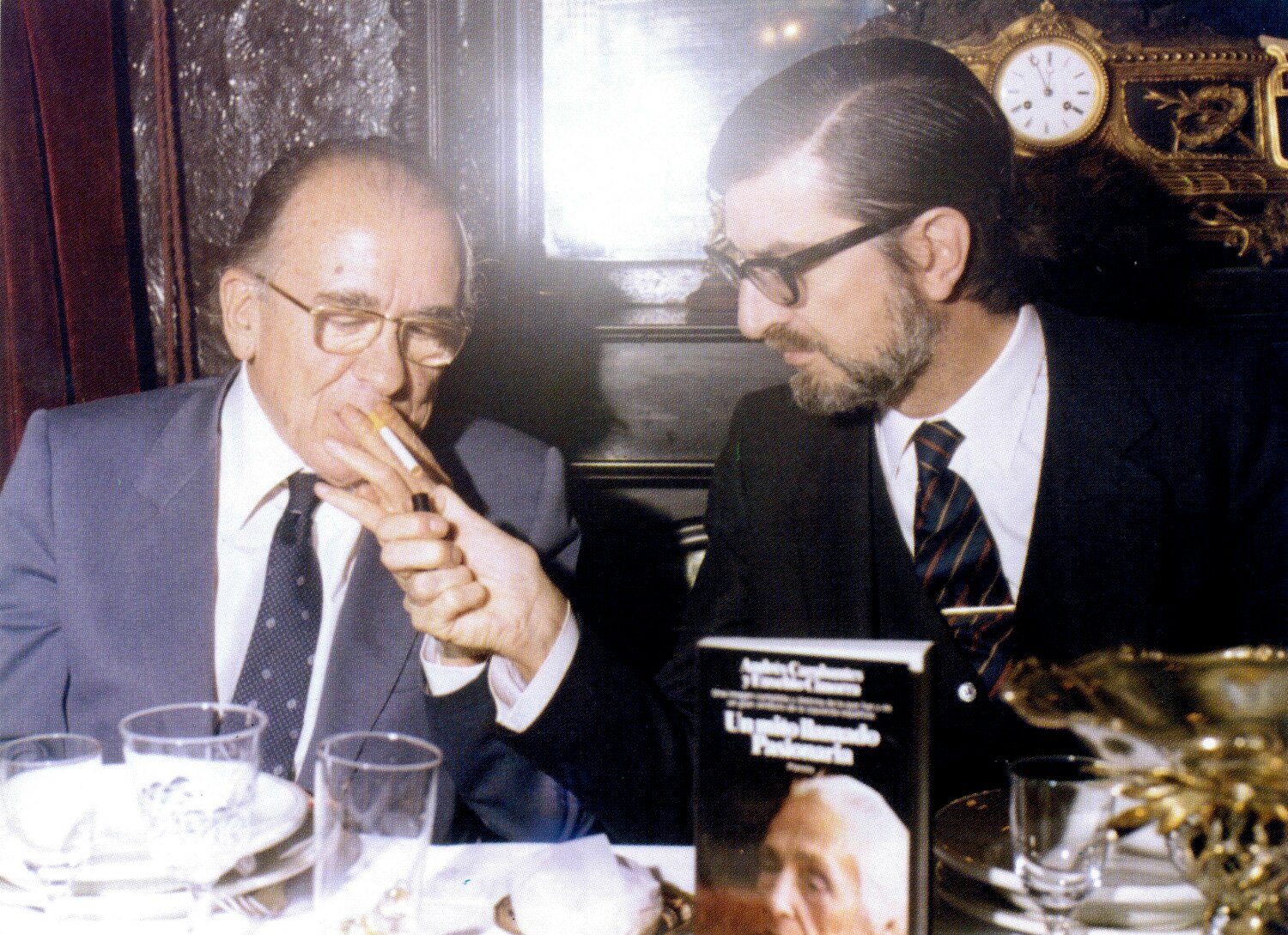 Con Santiago Carrillo en Madrid, enero de 1982. / Archivo Rafael Borràs