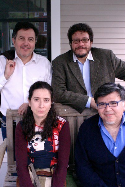 Iowa City, Abril de 2010. Con el escritor chileno Roberto Ampuero, el chicano San­tiago Vaquera-Vásquez y el colombiano Santiago Gamboa. / Foto cortesía Ana Merino
